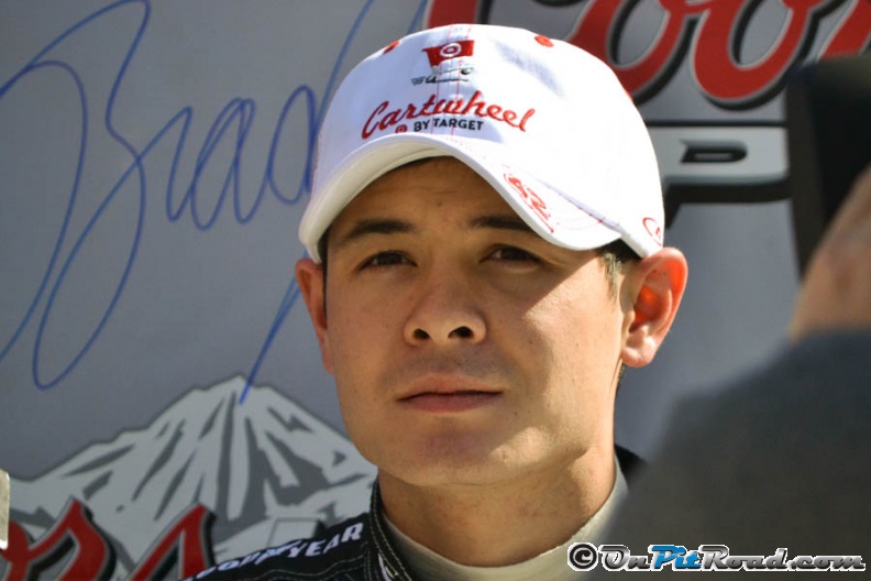 kylelarson_mikeholtsclaw