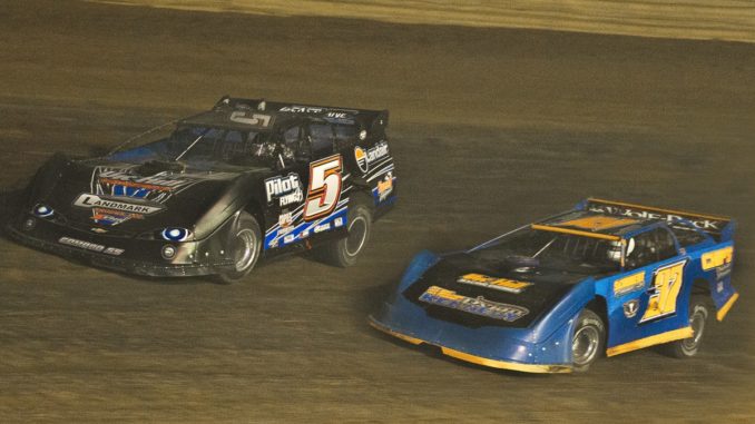 (8-26-17) John Tweed #5 - Mike Weeks #K37 (Volunteer Speedway - Steel Head Late Model)