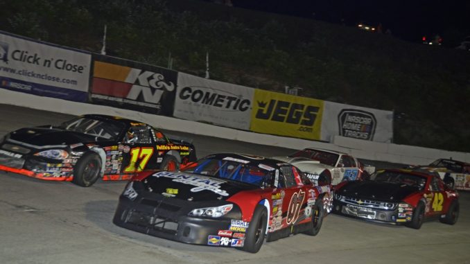 (7-27-18) Chase Dixon #07 - Kevin Wolfe #17 (Kingsport Speedway - Modified Street)
